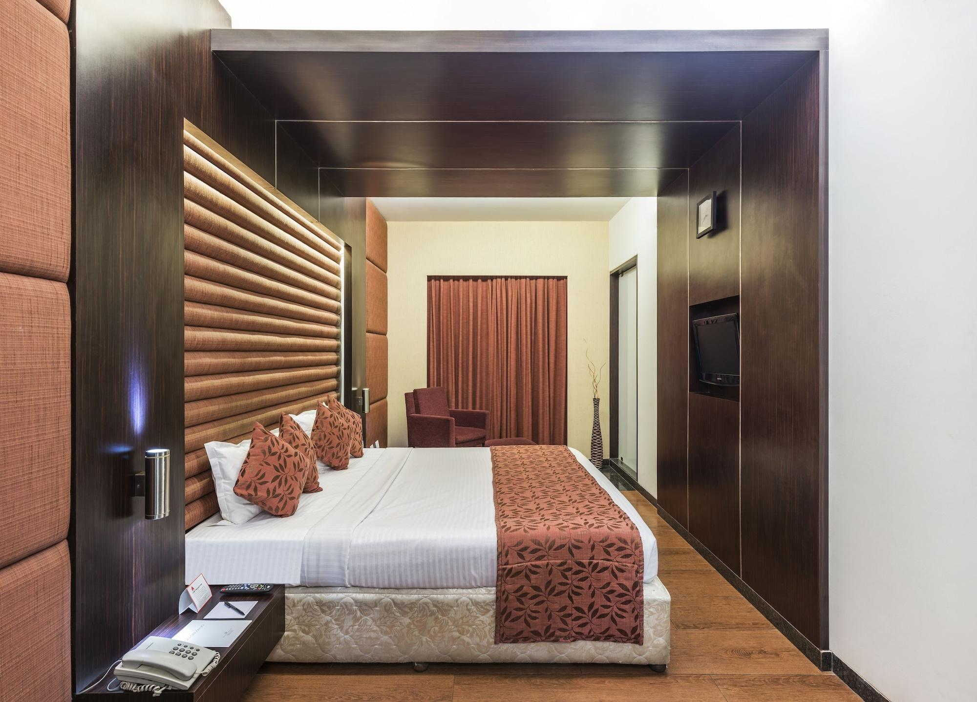 Gcc Hotel And Club Mira-Bhayandar Bagian luar foto