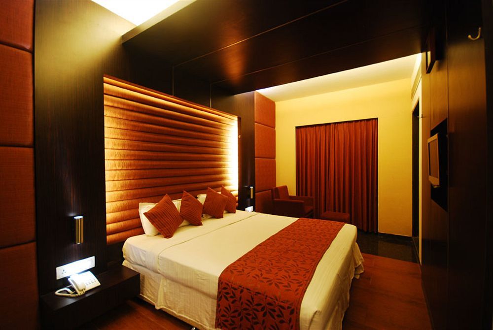 Gcc Hotel And Club Mira-Bhayandar Ruang foto